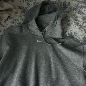 grey nike hoodie woman’s